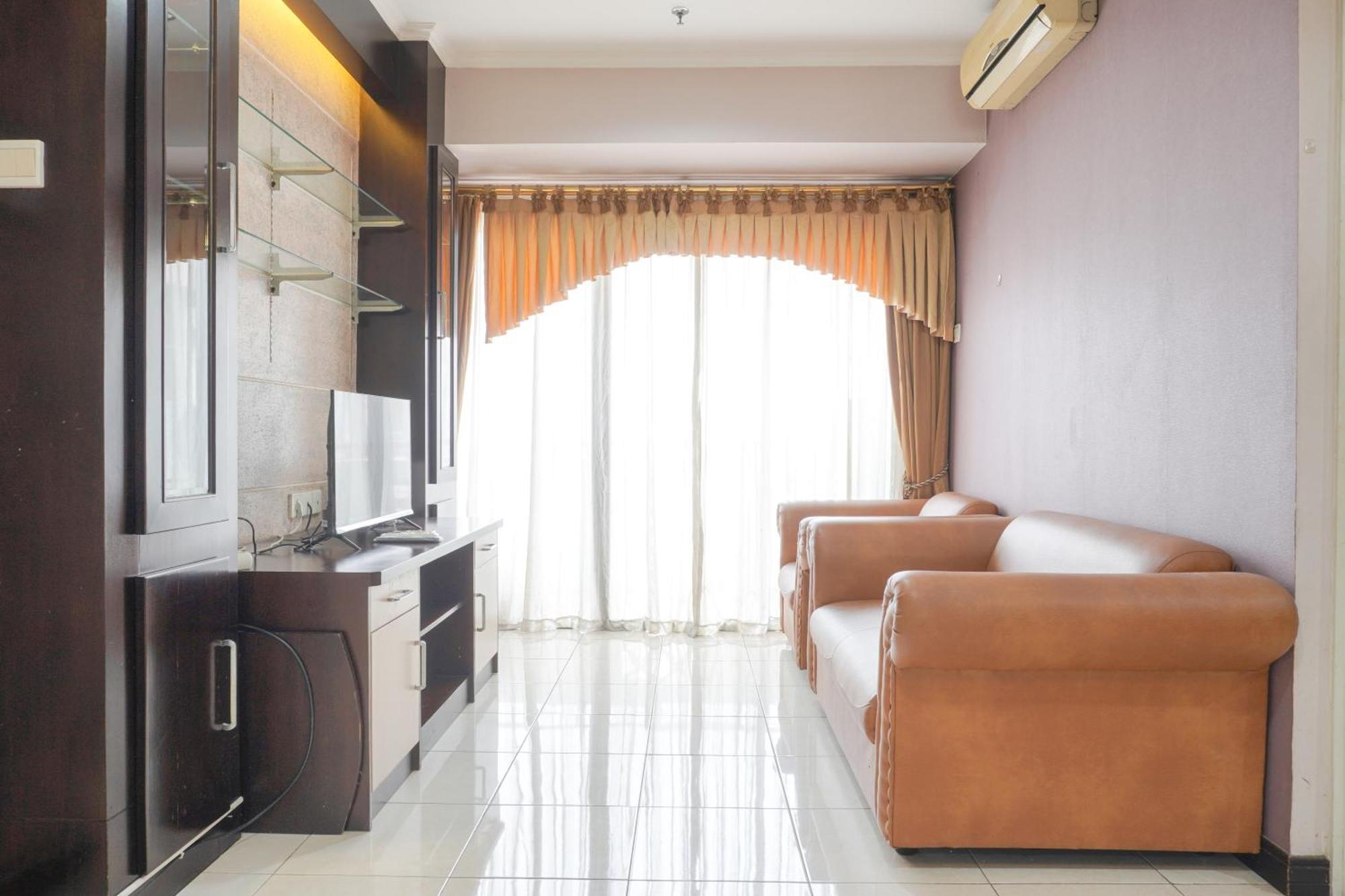 Cozy And Simply Look 2Br At 12Nd Floor Puri Garden Apartment By Travelio Giacarta Esterno foto