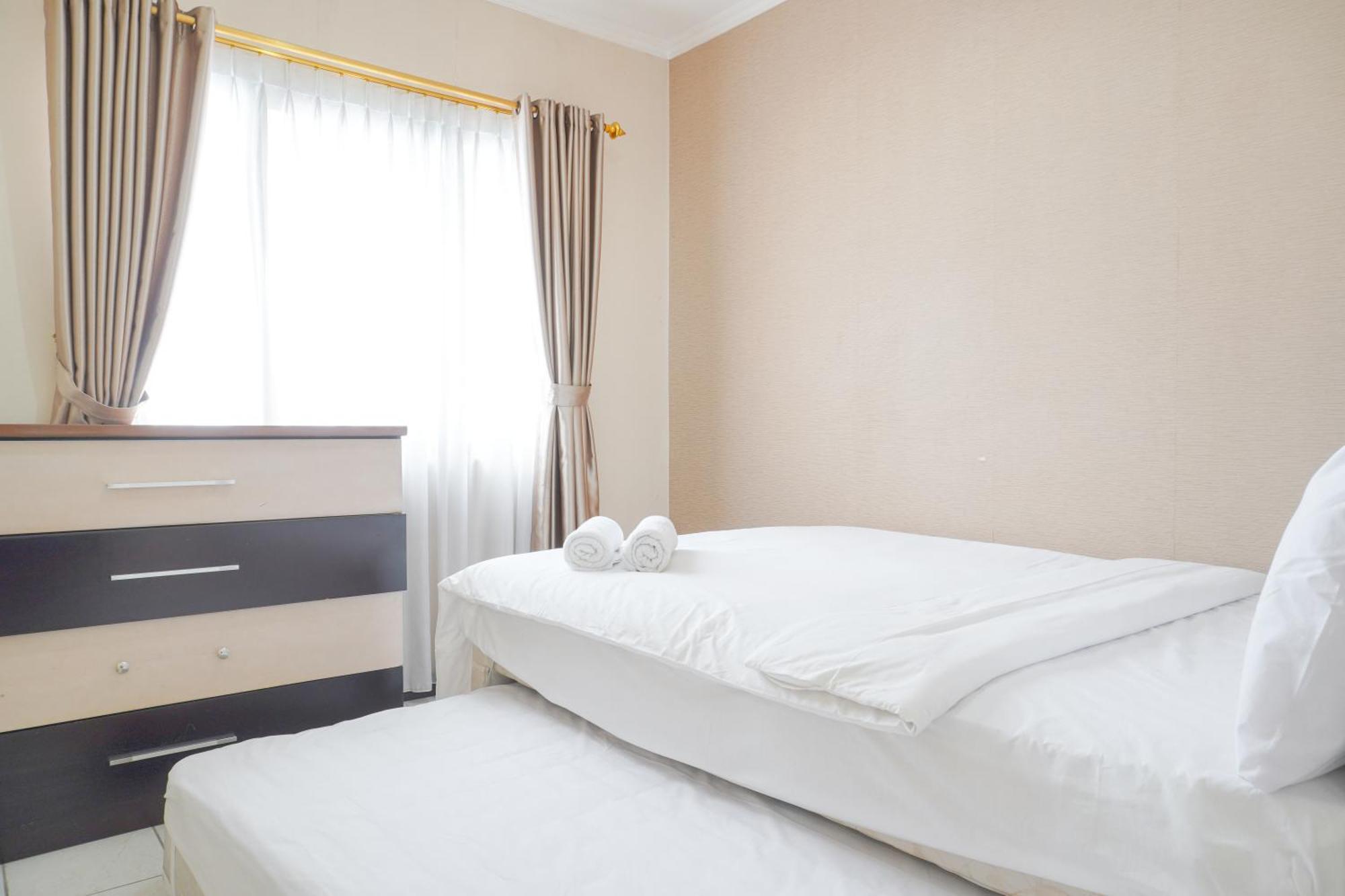 Cozy And Simply Look 2Br At 12Nd Floor Puri Garden Apartment By Travelio Giacarta Esterno foto